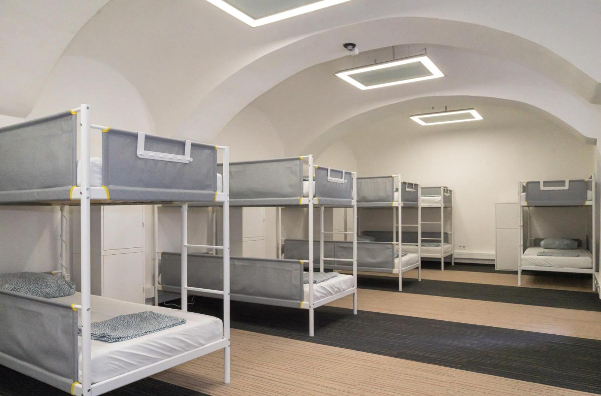 Bed 12-Bed Mixed Dormitory Room,1771037150:JPEG